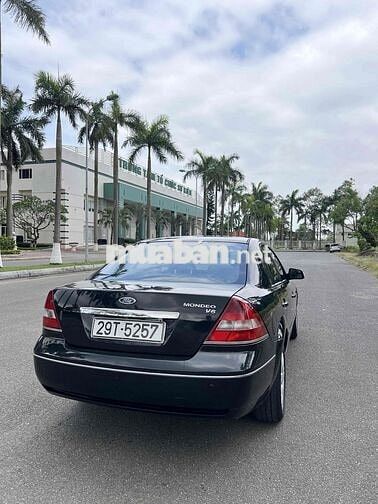 Ford Mondeo V6 Đen 5 chỗ