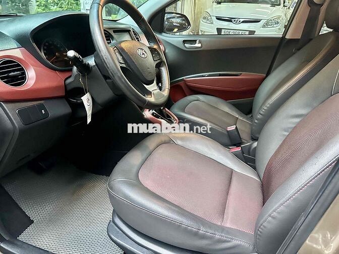 Hyundai Grand i10 Vàng cát