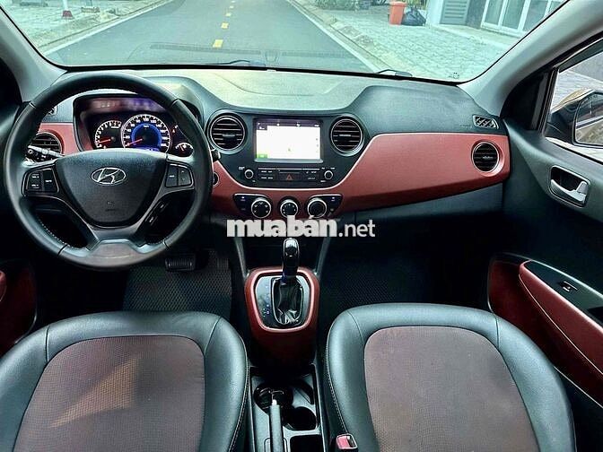 Hyundai Grand i10 Vàng cát