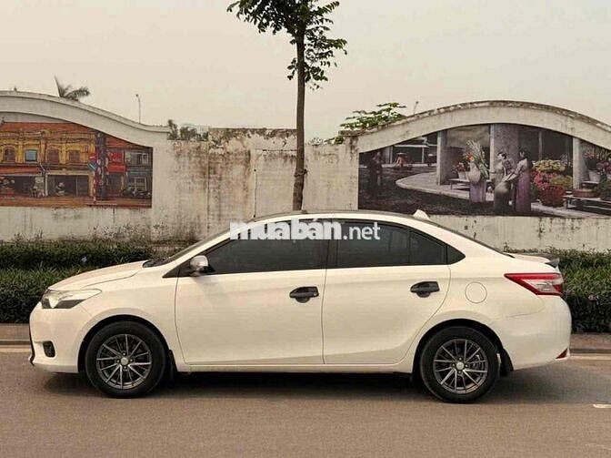 Toyota Vios E CVT 2022 Trắng 100.000 km