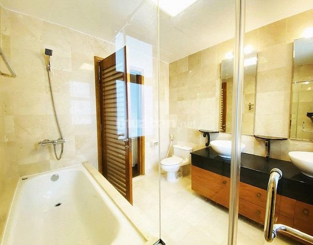 Biệt thự sân vườn cao cấp, villa Riviera An Phú, 6PN rộng, $5,500/th