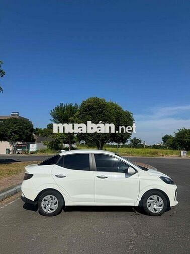 Hyundai i10 2024 Trắng Tự động