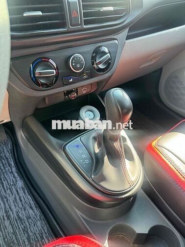Hyundai i10 2024 Trắng Tự động