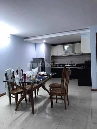 Gia đình tôi cần bán chung cư Phú Thọ - 65m2 - 2 phòng ngủ chỉ 3,5 tỷ