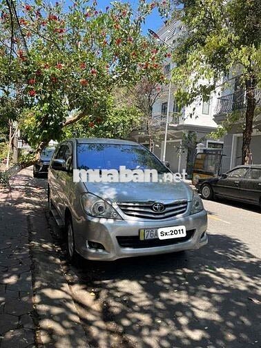 Toyota Innova 2011 Gia đình Bạc