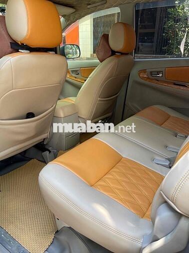 Toyota Innova 2011 Gia đình Bạc