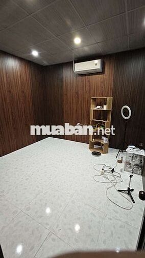 Nhà hẻm trần hoàng na mới , cách đường lớn khoảng 50m 