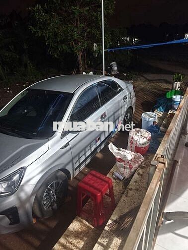 Xe Kia màu Bạc