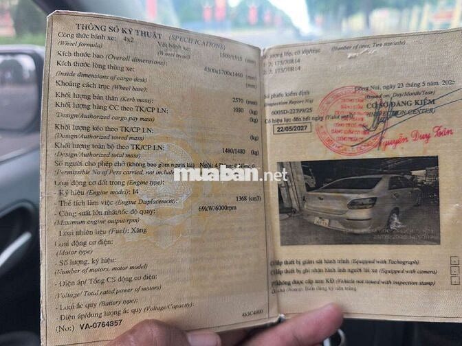 Xe Kia màu Bạc