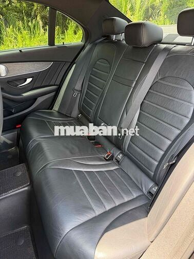 Mercedes-Benz C300 AMG 2021 Đen