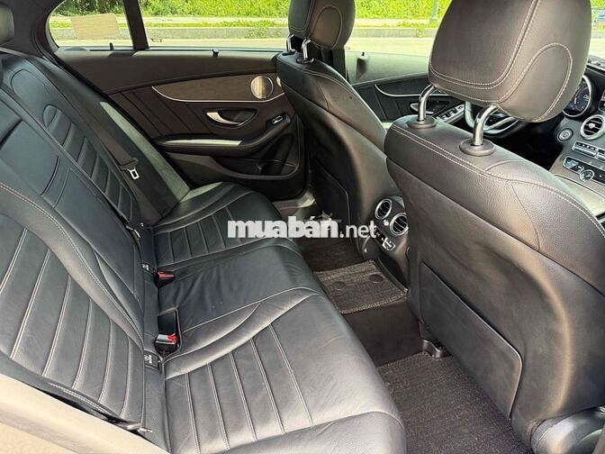 Mercedes-Benz C300 AMG 2021 Đen