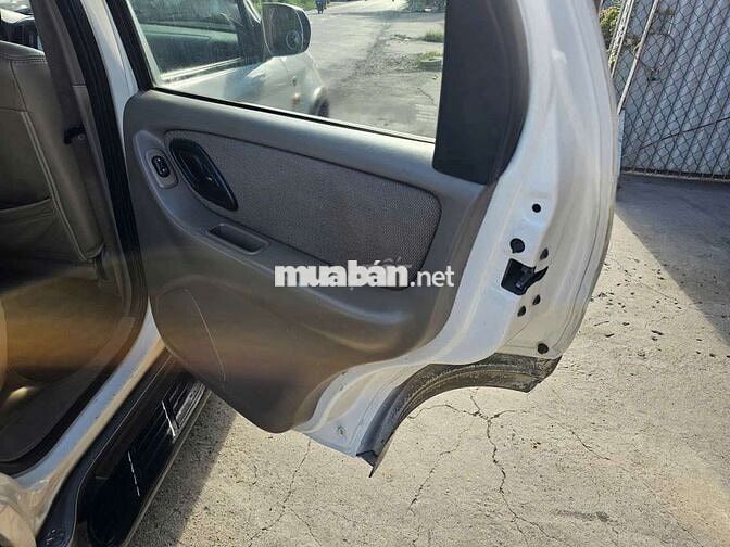 Ford Escape 2002 Trắng