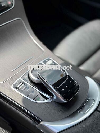 Mercedes-Benz C300 AMG 2021 Đen