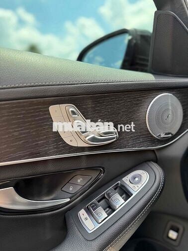 Mercedes-Benz C300 AMG 2021 Đen