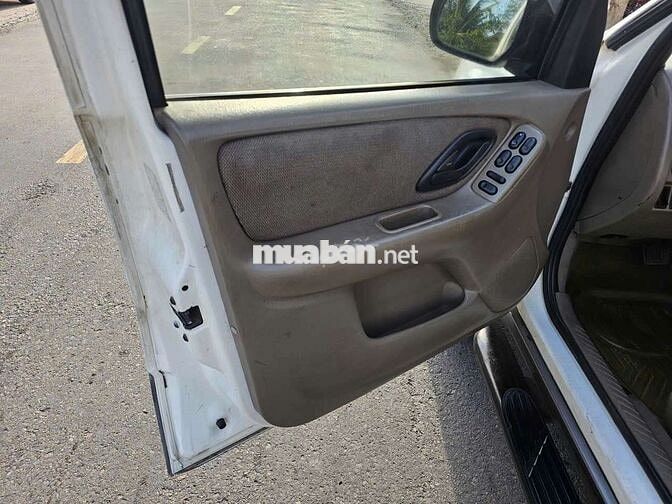 Ford Escape 2002 Trắng