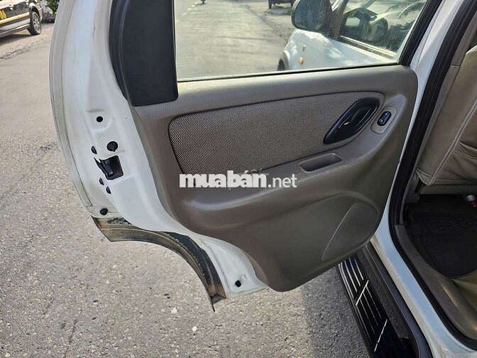 Ford Escape 2002 Trắng