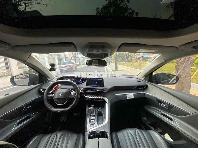Peugeot 3008 Đen 5 chỗ