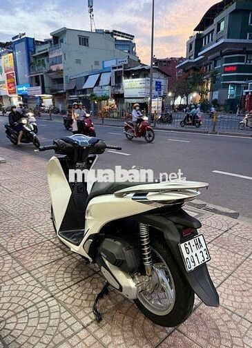 SH160iABS2025 Trắng Panda odo 1353km bao check