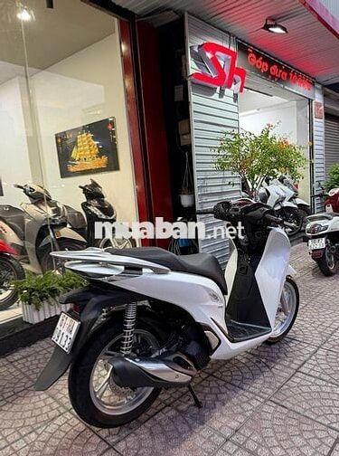 SH160iABS2025 Trắng Panda odo 1353km bao check