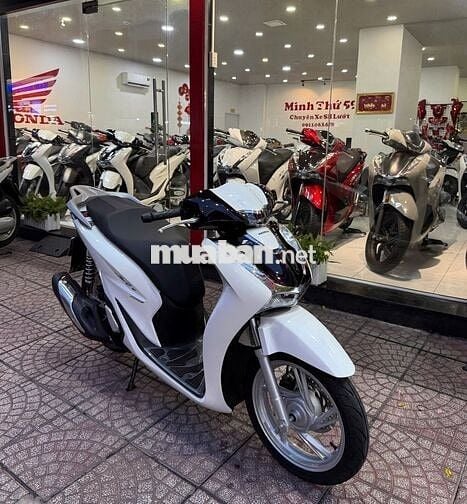 SH160iABS2025 Trắng Panda odo 1353km bao check