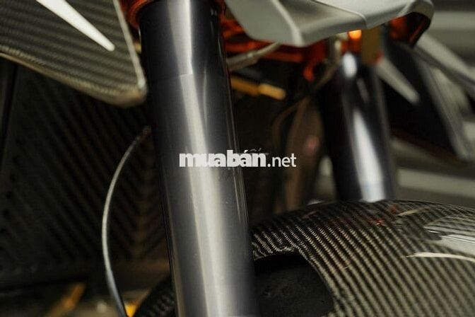Quái thú KTM Super Duke 1290R GEN1 DKLD 2022
