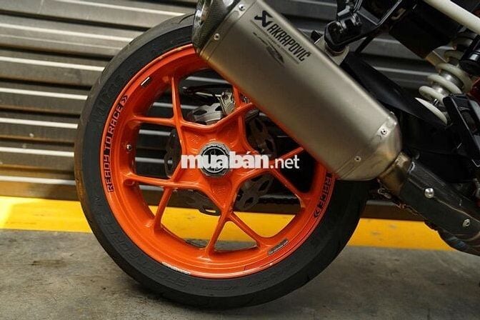 Quái thú KTM Super Duke 1290R GEN1 DKLD 2022