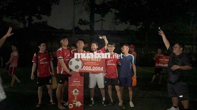 TUYỂN DỤNG NHÂN VIÊN PHỤC VỤ