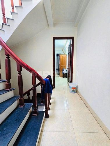 Bán nhà mặt phố Văn Miếu, 5 tầng, có vỉa hè, kinh doanh, ở luôn