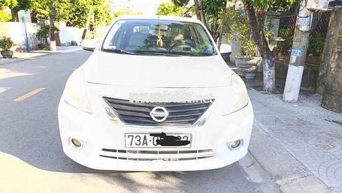 Nissan Sunny 2015 XV 200.000 km Trắng