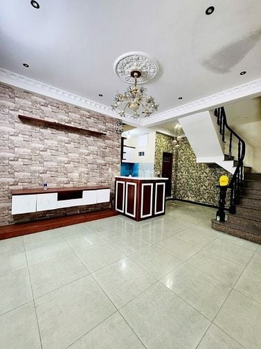Nhà đẹp Tô Hiến Thành chỉ hơn 6 tỷ 43m x 4 tầng khu dân trí