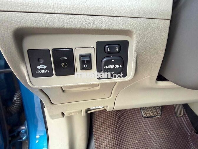 Toyota Corolla Altis 1.6 AT Xanh