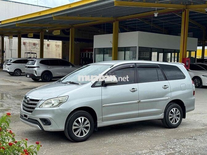 Toyota Innova E MT 2015