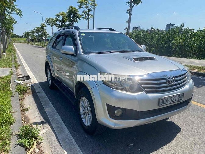 Toyota Fortuner 2014 Bạc