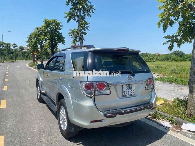 Toyota Fortuner 2014 Bạc