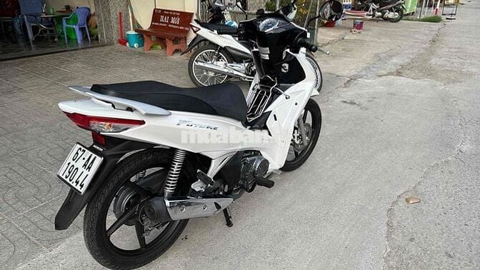 Honda Future fi 2023 Trắng đen 6500km