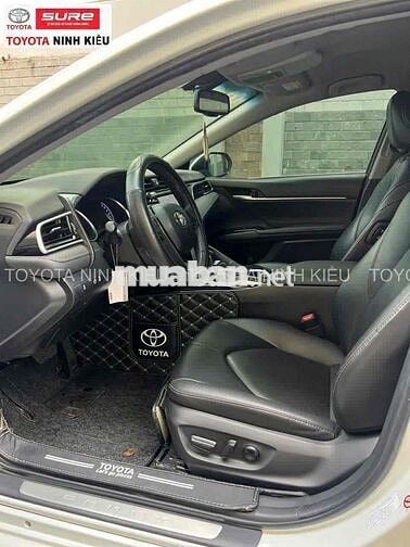 Toyota Camry 2020 2.0G 69.000 km Trắng