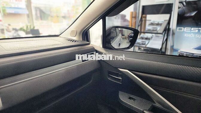 Mitsubishi Xpander Premium 2024 Trắng