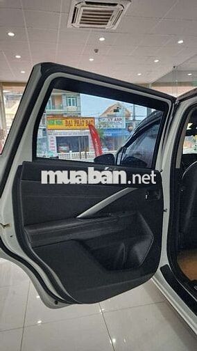 Mitsubishi Xpander Premium 2024 Trắng