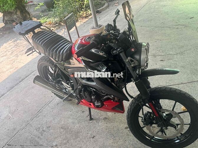 Suzuki GSX S150 Đỏ Đen