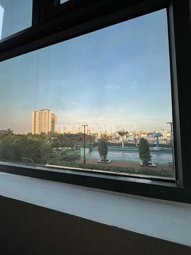 Cho thuê C/hộ 2PN NTCB dự án D'Lusso Quận 2 cũ giá chỉ 14 triệu