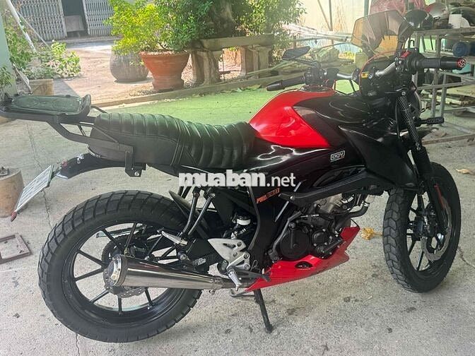 Suzuki GSX S150 Đỏ Đen