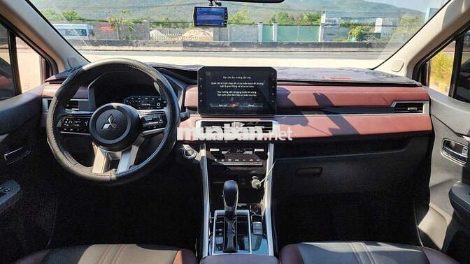 Mitsubishi Xpander Cross 2025 Trắng
