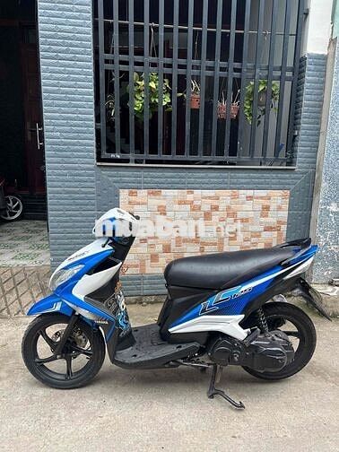 Yamaha Luvias Fi Xanh trắng