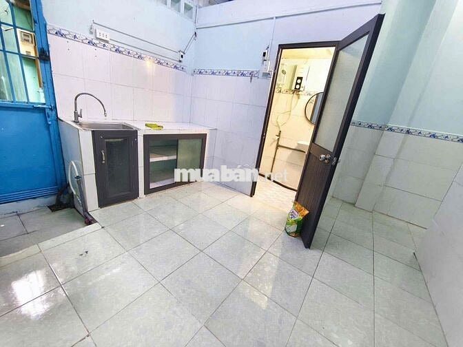 CHO THUÊ NHÀ CẤP 4. phan đăng lưu p5 phú nhuận