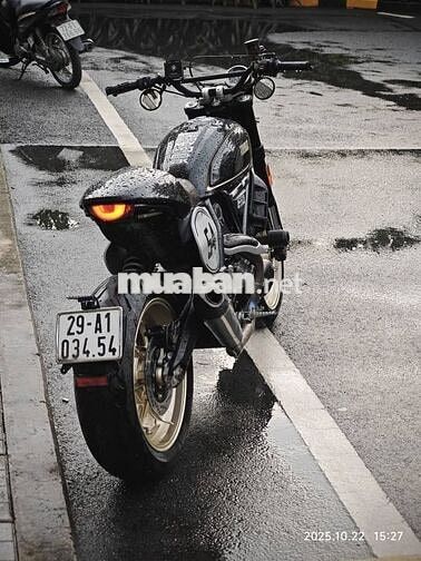 Ducati Scrambler Cafe Racer Đen