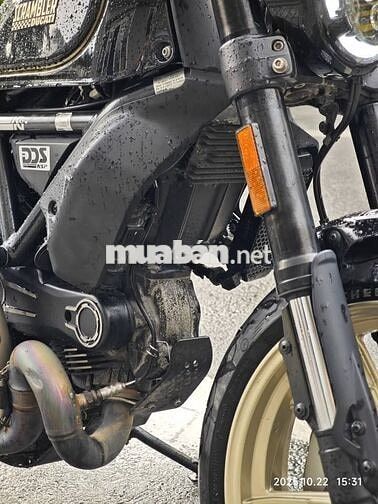 Ducati Scrambler Cafe Racer Đen