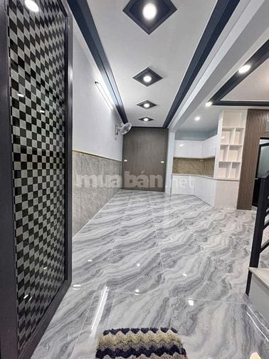 Nhà Ngay Chợ Hiệp Thành,ht13, 5x6,5m,1 lầu 2 PN, ban công,nhà đẹp
