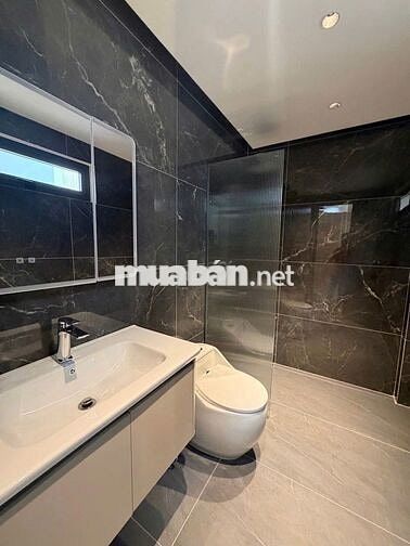 Cần bán gấp căn nhà ở Đinh Đức Thiện