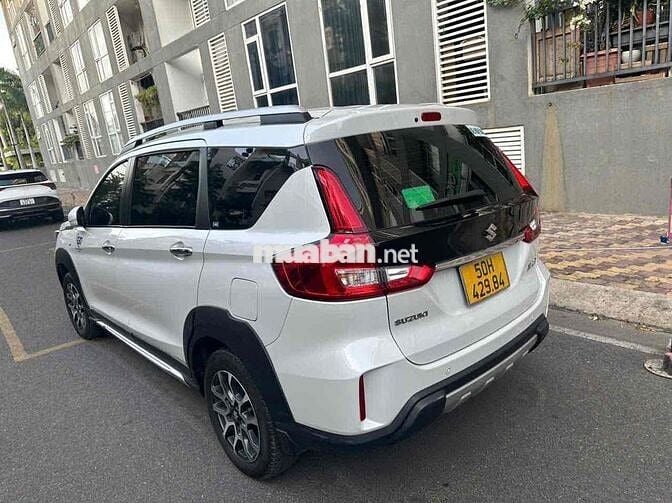 Suzuki XL7 Trắng 7 chỗ 40837 km