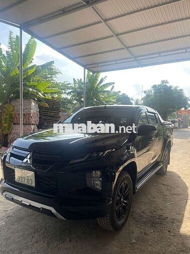 Mitsubishi Triton Athlete Đen